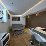 아파트 Charma Luxury -