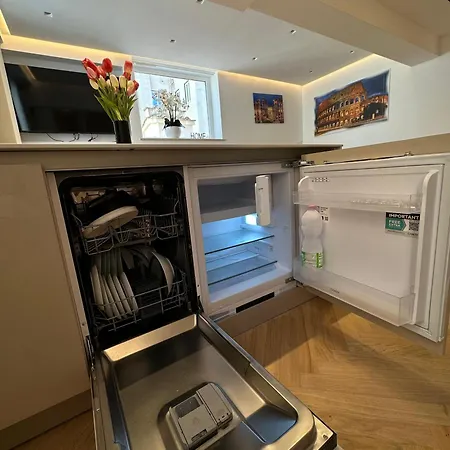 Charma Luxury - Roma